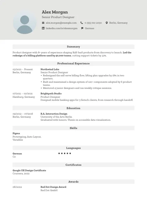 The Mercury Flow resume template, filled in with a sample resume and a placeholder photo